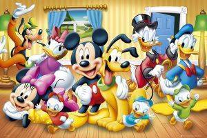 POSTER DISNEY CLASSIC CHARACTERS  61 X 91.5 CM