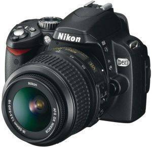 NIKON D60 + AF-S DX VR NIKKOR 18-55MM + NIKON 55-200MM AF-S DX VR KIT