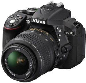 NIKON D5300 + AF-S DX 18-55 VR KIT BLACK