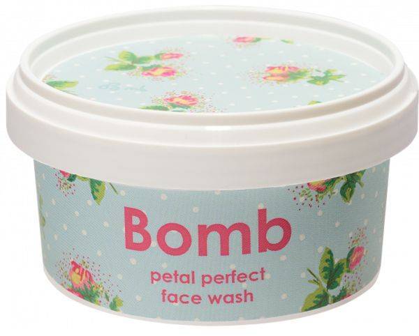 FACE WASH BOMB COSMETICS PETAL PERFECT 210ML
