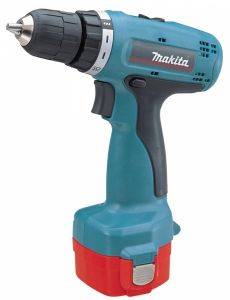   18V MAKITA 6390DWAE