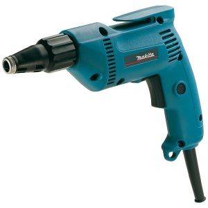   MAKITA 6821 570W