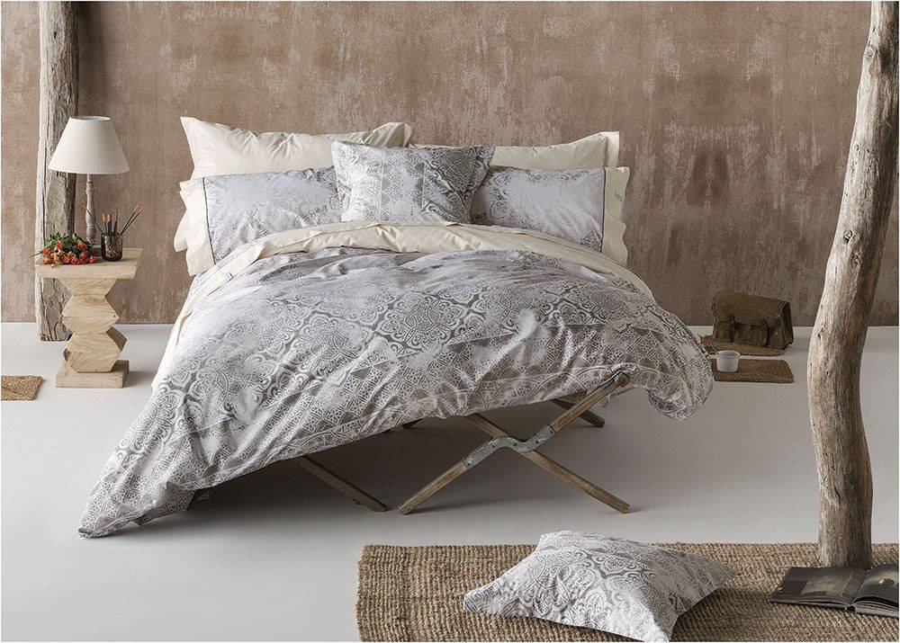 NAF NAF ΣΕΝΤΟΝΙΑ ΥΠΕΡΔΙΠΛΑ NAF NAF ALAIN55 MΠΕΖ 4ΤΜΧ ΧΩΡΙΣ ΛΑΣΤΙΧΟ 240Χ270CM