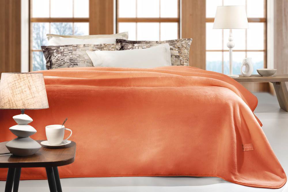 KOYBEΡΤΑ ΥΠΕΡΔΙΠΛΗ GUY LAROCHE SOLID CORAL 220X240CM