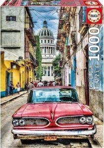 VINTAGE CAR IN  OLD HAVANA EDUCA 1000 