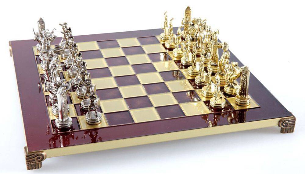 ΣΚΑΚΙ ΜΕΤΑΛΛΙΚΟ MANOPOULOS "ΕΛΛΗΝΙΚΗ ΜΥΘΟΛΟΓΙΑ" ΜΕΣΑΙΟ ΚΟΚΚΙΝΟ ΧΡΥΣΟ/ΑΣΗΜΙ 36X36CM