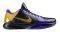  ZOOM KOBE V // (USA:13.5, EU:48)