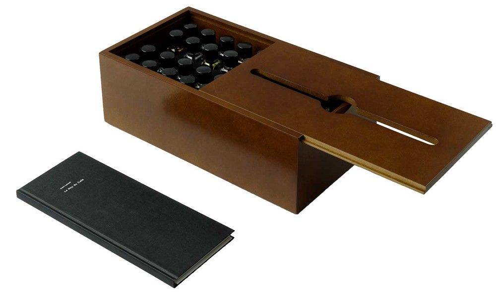 ΚΑΣΕΤΙΝΑ ΑΡΩΜΑΤΩΝ ΚΑΦΕ LE NEZ DU CAFE 36 ΑΡΩΜΑΤΑ ΚΑΙ ΒΙΒΛΙΟ LE NEZ