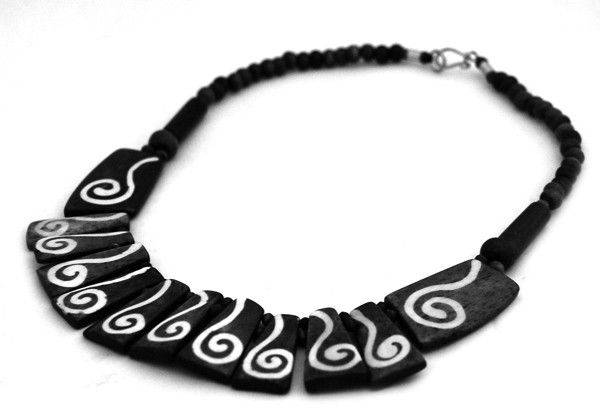 ΚΟΛΙΕ ΜΑΥΡΟ ΚΟΚΑΛΟ ΜΕ ΣΠΕΙΡΑ