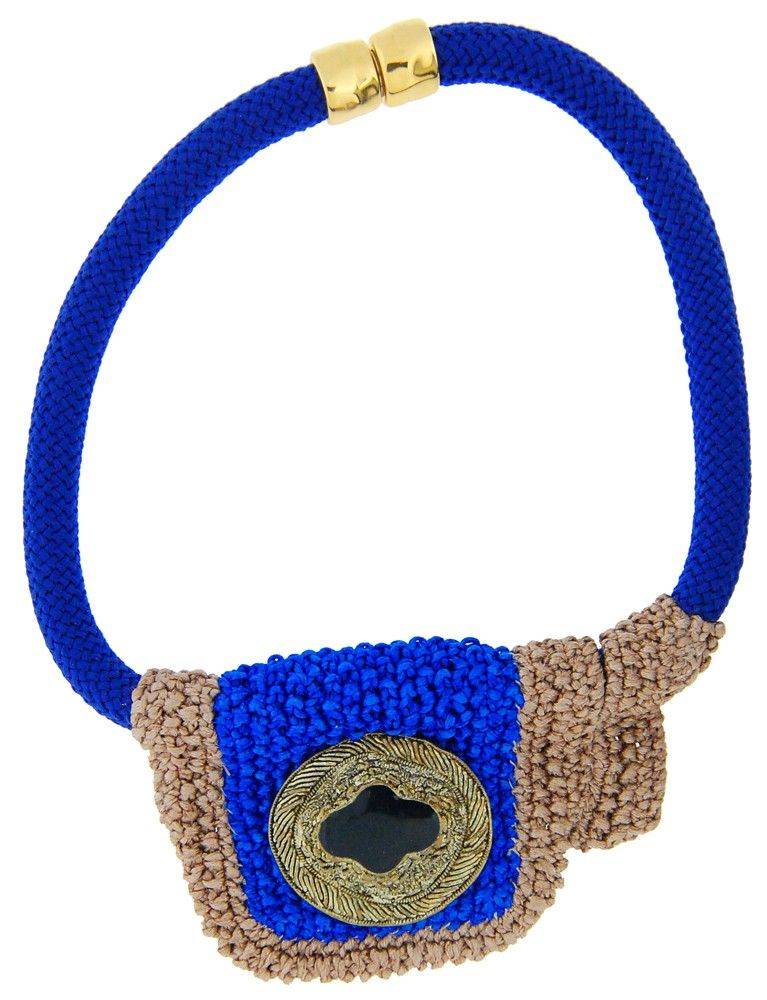 ΚΟΛΙΕ ROCK THE OUTFIT ΧΕΙΡΟΠΟΙΗΤΟ ΠΛΕΚΤΟ ΜΕ ΚΟΣΜΗΜΑ ΜΠΛΕ