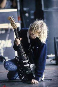 POSTER KURT COBAIN * GUITAR 61 X 91.5 CM