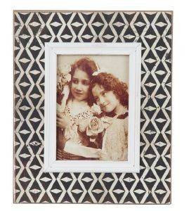 ΚΟΡΝΙΖΑ TRIMAR ΞΥΛΙΝΗ ΜΕ ΡΟΜΒΟΥΣ ΜΑΥΡΟ/ΛΕΚΟ 29.8X24.5CM ΚΟΡΝΙΖΑ TRIMAR ΞΥΛΙΝΗ ΜΕ ΡΟΜΒΟΥΣ ΜΑΥΡΟ/ΛΕΚΟ 29.8X24.5CM