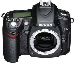 NIKON D90 BODY + 