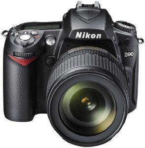 NIKON D90 + AF-S DX VR NIKKOR 18-105MM KIT