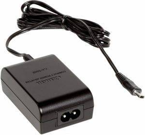 CANON CA-590 BATTERY CHARGER 1887B003