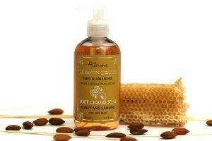 ATTIRANCE, HONEY AND ALMONDS LIQUID SOAP 250ML ATTIRANCE, HONEY AND ALMONDS LIQUID SOAP 250ML