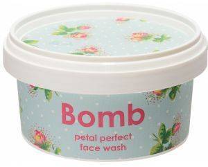 BOMB COSMETICS FACE WASH BOMB COSMETICS PETAL PERFECT 210ML