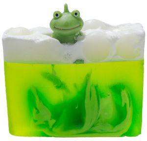  BOMB COSMETICS GLYCERINE SOAP IT\'S NOT EASY TO BEING GREEN 100GR