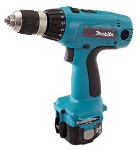 O  MAKITA 6317DWDE 12V