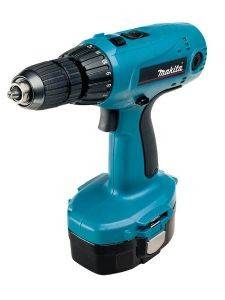 O     MAKITA 6347DWDE 18V