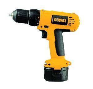 O O  2  DEWALT DC750KA 9,6V