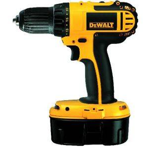 O  2  DEWALT DC721KB 18V