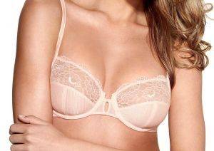 ������� TRIUMPH INNOCENT PASSION ����� (80C)