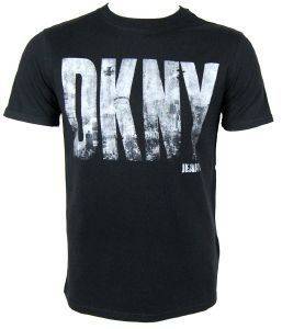 ΜΠΛΟΥΖΑ DKNY ΣΕ ΜΑΥΡΟ ΧΡΩΜΑ ΜΕ ΣΤΑΜΠΑ TO ΛΟΓΟΤΥΠΟ (M) ΜΠΛΟΥΖΑ DKNY ΣΕ ΜΑΥΡΟ ΧΡΩΜΑ ΜΕ ΣΤΑΜΠΑ TO ΛΟΓΟΤΥΠΟ (M)