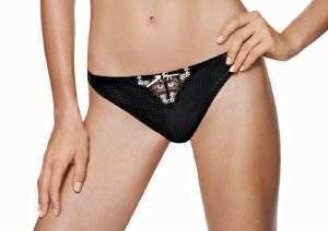 ΣΛΙΠΑΚΙ TRIUMPH STYLISH DESIRE STRING ΜΑΥΡΟ (L) ΣΛΙΠΑΚΙ TRIUMPH STYLISH DESIRE STRING ΜΑΥΡΟ (L)