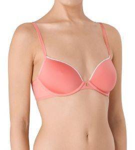 ������� TRIUMPH BODY MAKE-UP ESSENTIALS WHP ������ (90C)