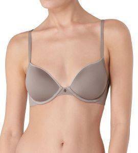  TRIUMPH BODY MAKE-UP ESSENTIALS WHP   (75C)