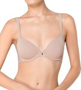  TRIUMPH BODY MAKE-UP COTTON TOUCH WHP  (70C)