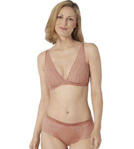 ������� TRIUMPH AURA SPOTLIGHT WP ������ ���� (90C)