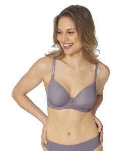  TRIUMPH BODY MAKE-UP ESSENTIALS WP   (75D)