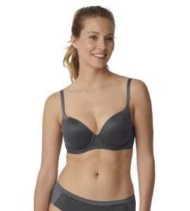 ������� TRIUMPH BODY MAKE-UP SOFT TOUCH WP EX ������� (75D)