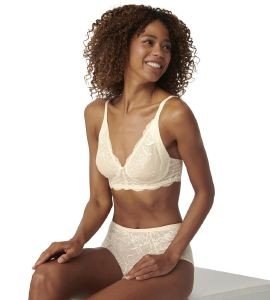 ΣΟΥΤΙΕΝ TRIUMPH AMOURETTE CHARM N03 ΜΠΕΖ (70B) ΣΟΥΤΙΕΝ TRIUMPH AMOURETTE CHARM N03 ΜΠΕΖ (70B)