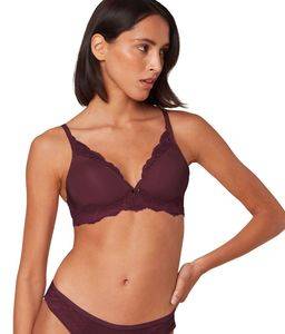 ������� TRIUMPH AMOURETTE CHARM T P ������� (70B)