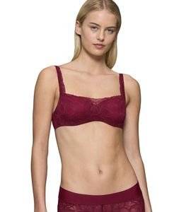 ������� TRIUMPH BODY MAKE-UP ILLUSION LACE BALCONETTE ������� (75C)