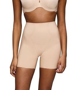 ������ TRIUMPH BMU ILLUSION CURVE HW SHORT ������� ����