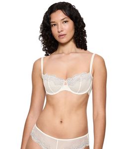 ������� TRIUMPH COMFORT GLAM WH ��������� ����� (70D)