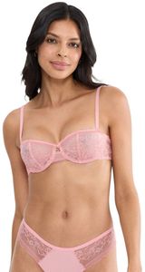 ������� TRIUMPH COMFORT ALLURE WH ������� ��� (70D)