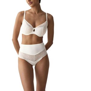 ���� TRIUMPH COMFORT CONTOUR HIGHWAIST STRING ��������� ����� (S)