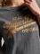 T-SHIRT SUPERDRY OVIN VL SCRIPTED COLL W1011142A ΣΚΟΥΡΟ ΓΚΡΙ ΜΕΛΑΝΖΕ (S)
