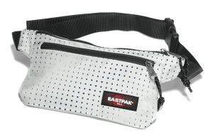 EASTPAK ΤΣΑΝΤΑΚΙ ΜΕΣΗΣ TALKY SHIFTING MOONS ΑΣΠΡΟ EASTPAK ΤΣΑΝΤΑΚΙ ΜΕΣΗΣ TALKY SHIFTING MOONS ΑΣΠΡΟ