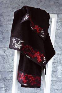 ��� ��������, NANDA BLACK BY ASLANIS