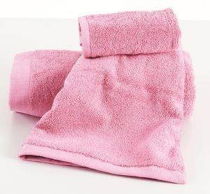    - BRAND TEA ROSE BY KENTIA