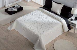   NAF NAF ENYA   01 220X240