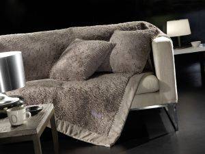 ������� �������� GUY LAROCHE SYMBOL SEAL 170X300CM