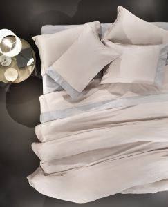 ΚΟΥΒΕΡΛΙ ΥΠΕΡΔΙΠΛΟ GUY LAROCHE SILKY NATURAL 240X250CM ΚΟΥΒΕΡΛΙ ΥΠΕΡΔΙΠΛΟ GUY LAROCHE SILKY NATURAL 240X250CM