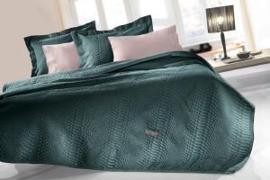  GUY LAROCHE CAPSULE EMERALD 220X240 + 